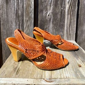 Frye Huarache Wooden Heel Sandals: 8.5